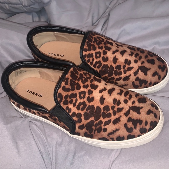 Torrid size 9.5W leopard slip on tennis shoes - Picture 2 of 6